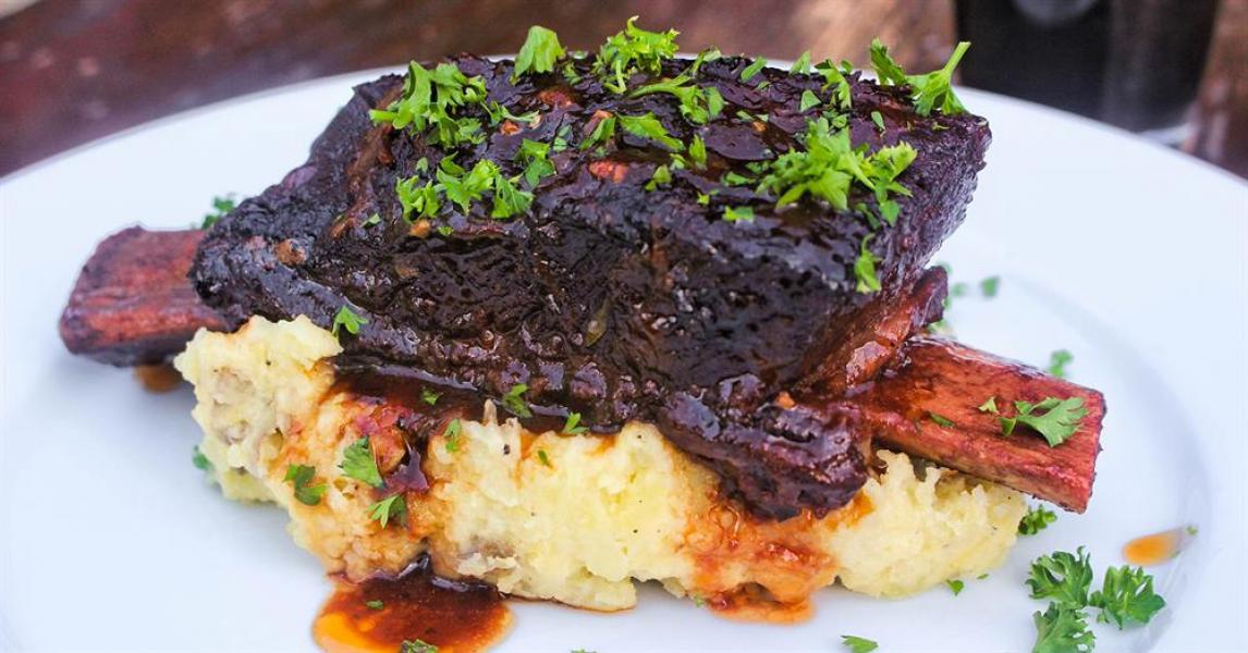 Beer Braised Short Ribs with Mashed Potatoes