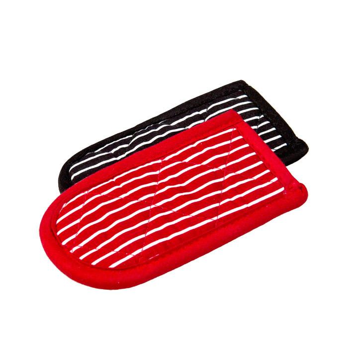 Striped Hot Handle Holders, 1 Black + 1 Red by Lodge