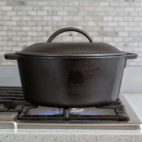 Lodge L10DO3 7 Qt. Pre-Seasoned Cast Iron Dutch Oven with Spiral Bail Handle
